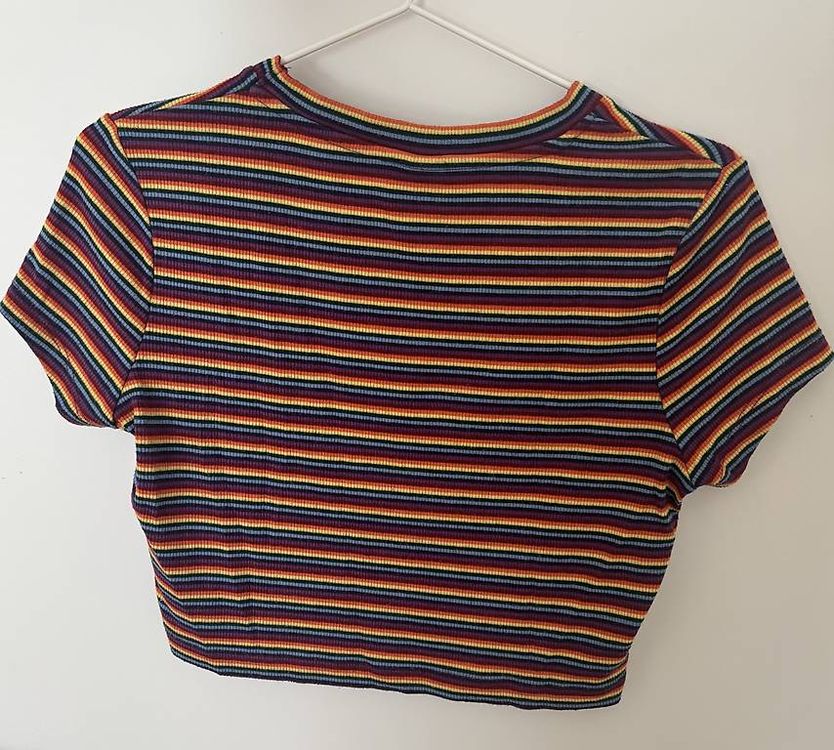 Crop top - Urban Outfitters - s (Usato) a Giubiasco per CHF 3.5 – con ... Crop top - Urban Outfitters - s (Usato) a Giubiasco per CHF 3.5 – con ...
