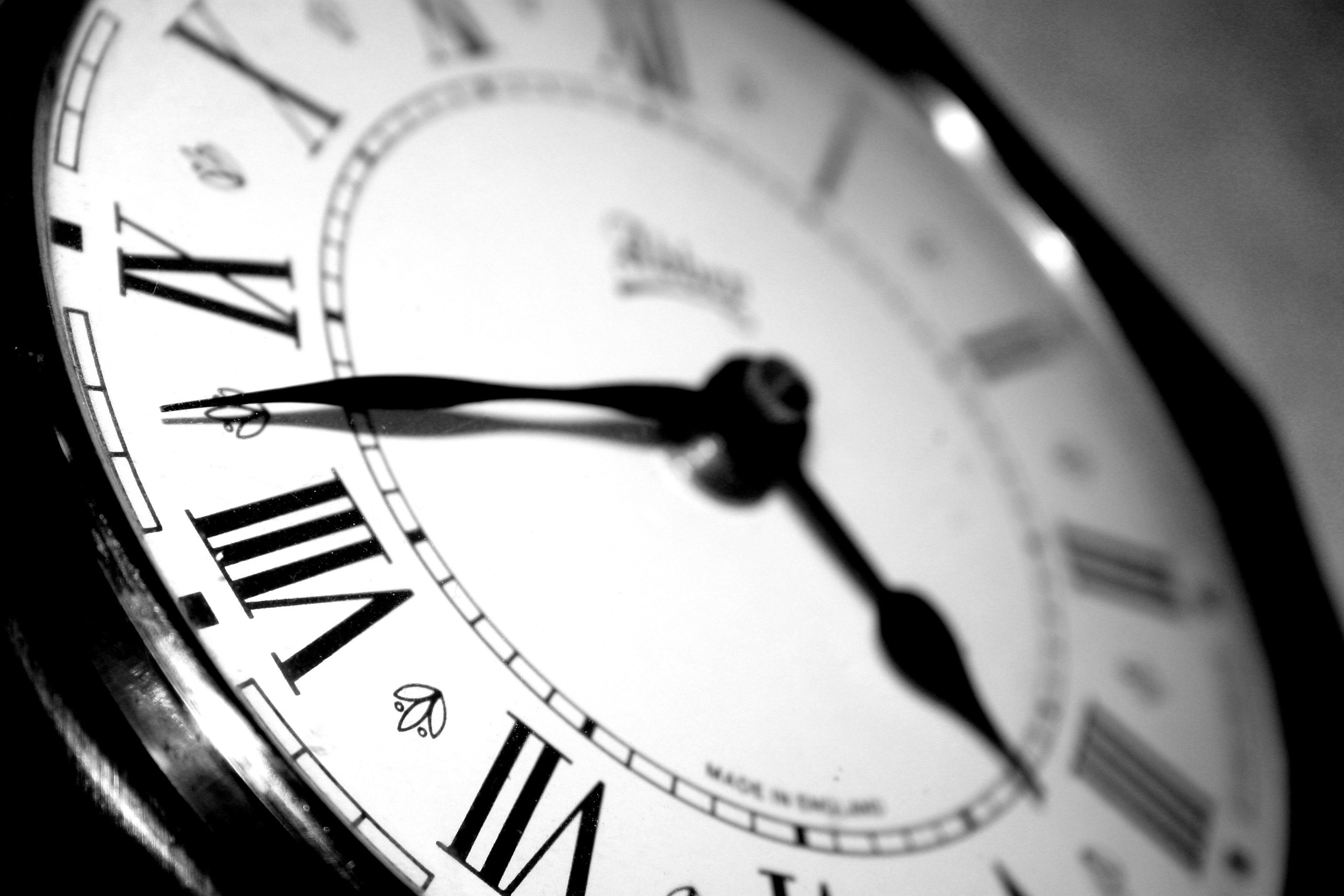 Banco de imagens : mão, relógio, Tempo, hora, despertador, vermelho ... Banco de imagens : mão, relógio, Tempo, hora, despertador, vermelho ...