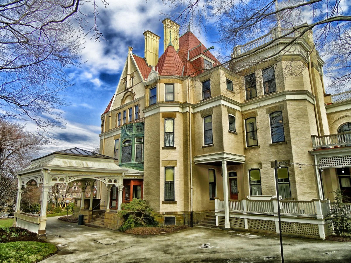 Free Images : architecture, sky, mansion, building, palace, home ... Free Images : architecture, sky, mansion, building, palace, home ...